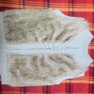 Gorgeous Sweater faux fur Vest